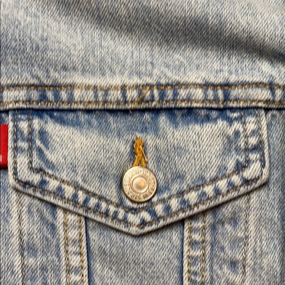 Levi’s oversized trucker denim jacket - Picture 3 of 9